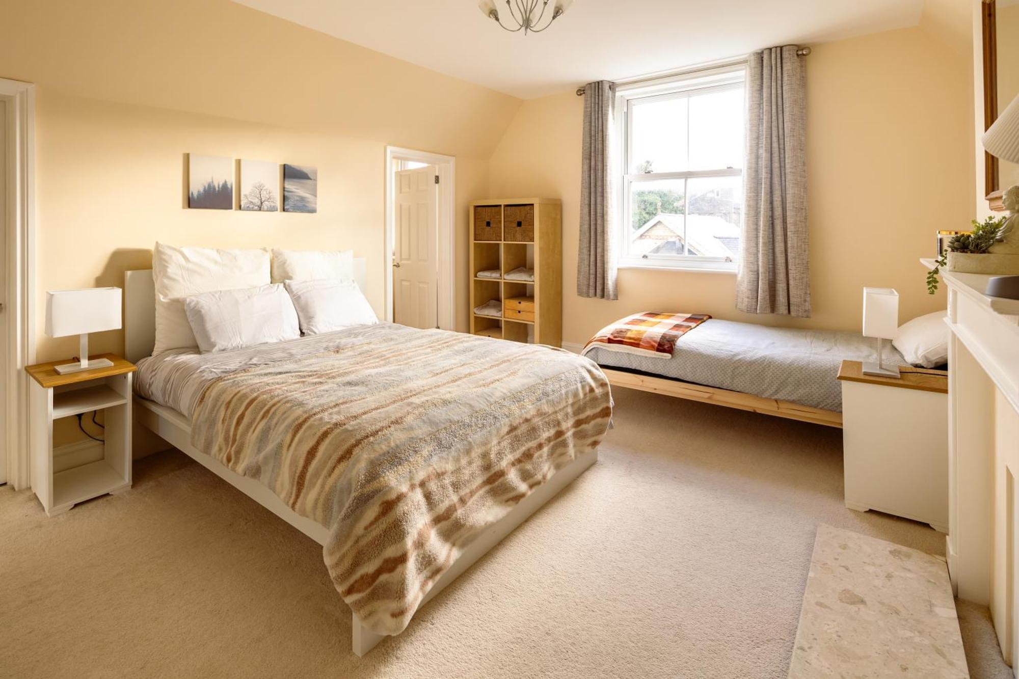 Guildford Station With Parking Apartment Bagian luar foto